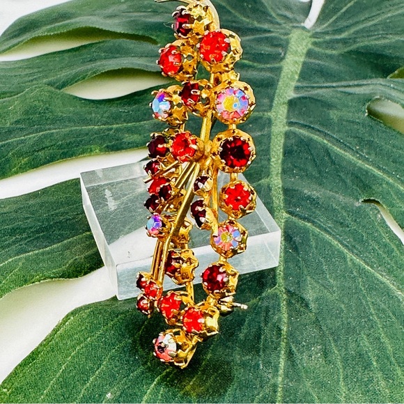 Vintage Austria 60s Rhinestone Brooch Pin AB Ice Red Pink Gold Tone Wire Leaf - Picture 5 of 11